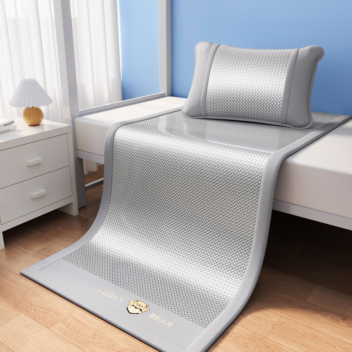 91家纺网 家纺一手货源 找家纺 缦吉 2025款学生专用天使熊冰藤席藤席凉席-学生款 天使熊-银色