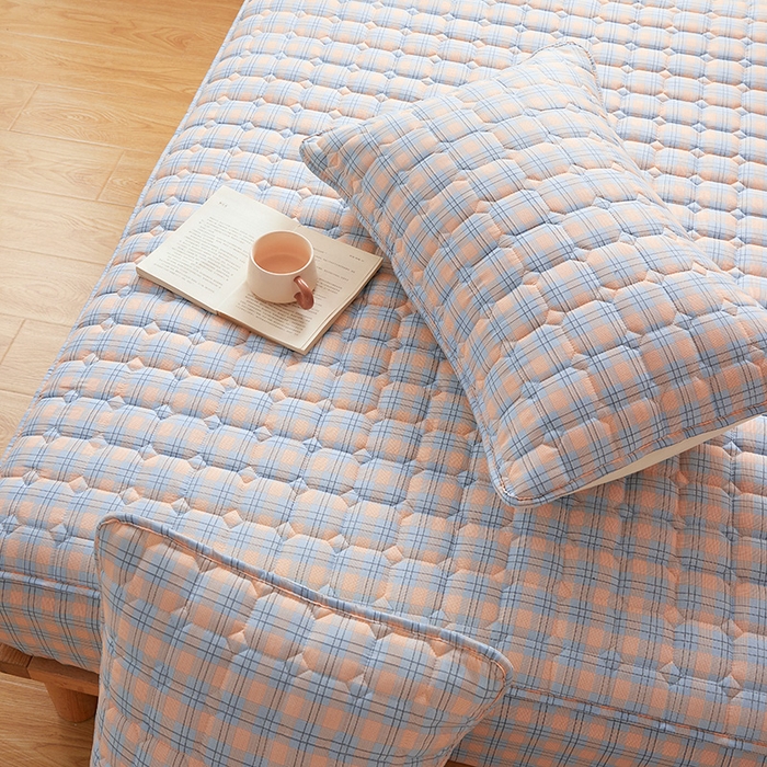 91家纺网 家纺一手货源 找家纺 （总）缦吉 2025款A类水洗棉夹棉新疆棉花格子床笠