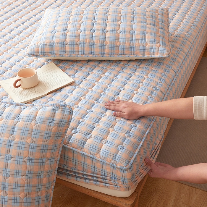 91家纺网 家纺一手货源 找家纺 （总）缦吉 2025款A类水洗棉夹棉新疆棉花格子床笠