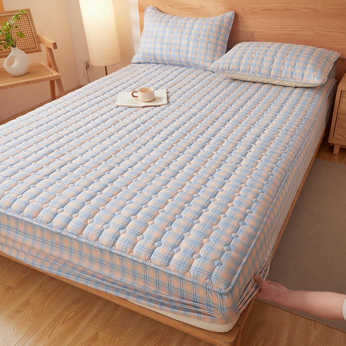 91家纺网 家纺一手货源 找家纺 缦吉 2025款A类水洗棉夹棉新疆棉花格子床笠 清新格 蓝