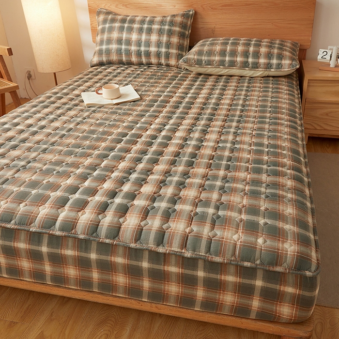 91家纺网 家纺一手货源 找家纺 缦吉 2025款A类水洗棉夹棉新疆棉花格子床笠 简语格 棕