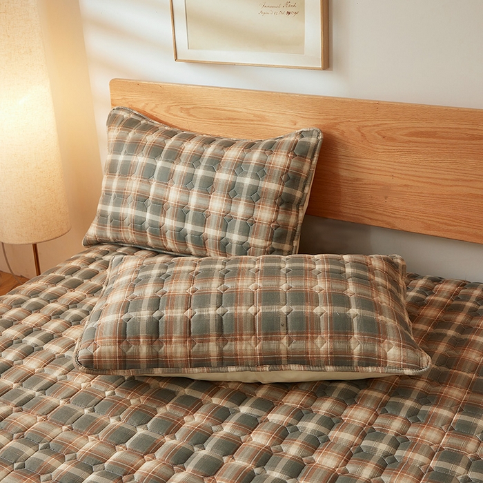 91家纺网 家纺一手货源 找家纺 缦吉 2025款A类水洗棉夹棉新疆棉花格子床笠 简语格 棕