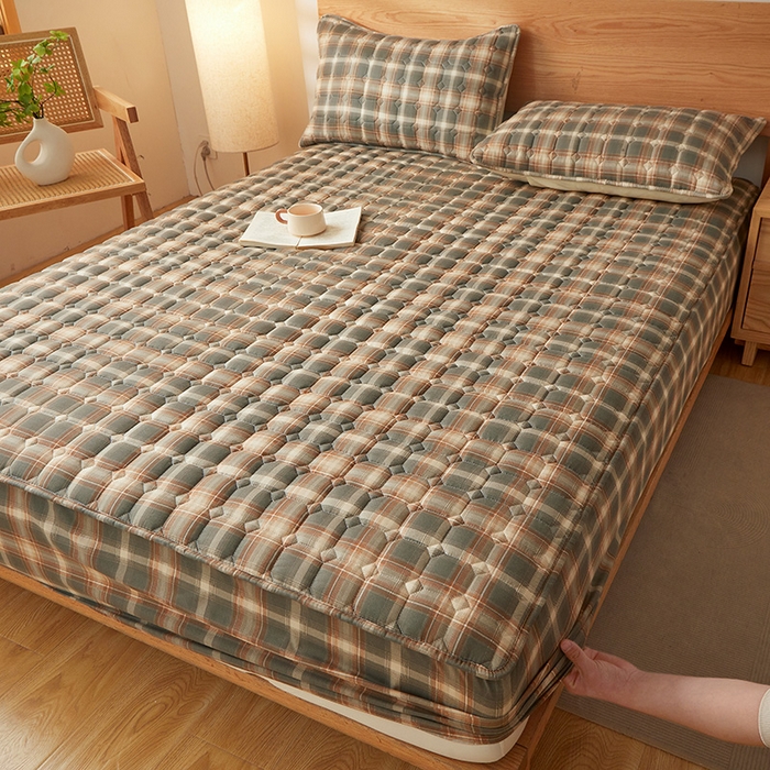 91家纺网 家纺一手货源 找家纺 缦吉 2025款A类水洗棉夹棉新疆棉花格子床笠 简语格 棕