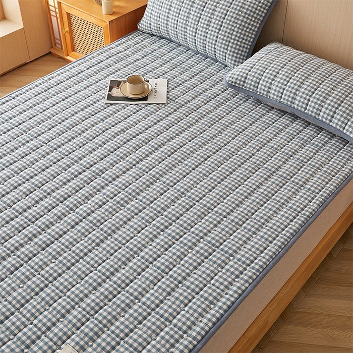 91家纺网 家纺一手货源 找家纺 缦吉 2025款加厚新疆棉花床垫床褥床护垫床单 蓝小格