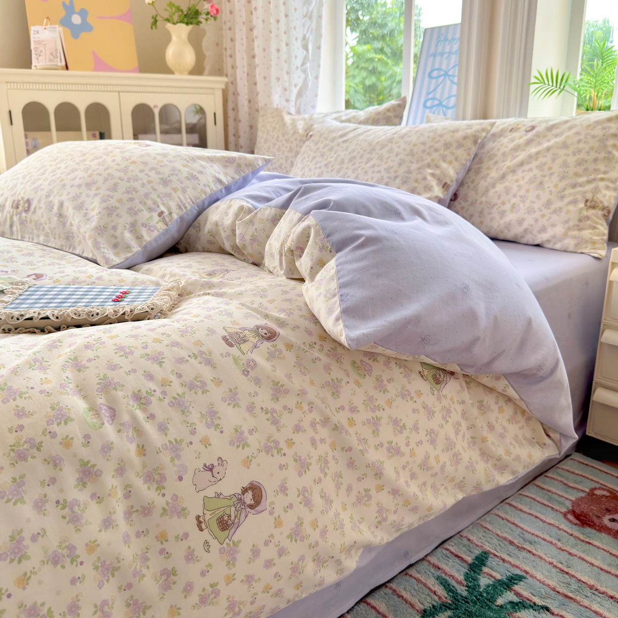 91家纺网 家纺一手货源 找家纺 优彩 2025新款跑量款13070印花全棉四件套 采花女孩