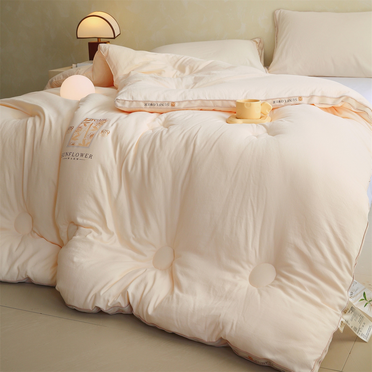 91家纺网 家纺一手货源 找家纺 宝士康家纺 2025新品10A抗菌立体向阳春秋被/冬被/被芯/跨境/外贸-金阙朝岚 金阙朝岚-米色