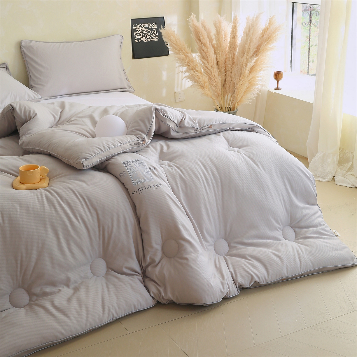 91家纺网 家纺一手货源 找家纺 宝士康家纺 2025新品10A抗菌立体向阳春秋被/冬被/被芯/跨境/外贸-金阙朝岚 金阙朝岚-灰色