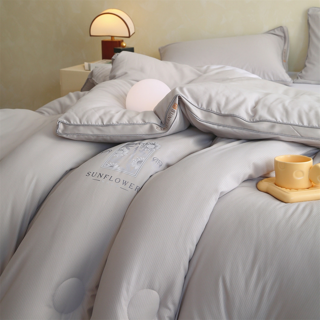 91家纺网 家纺一手货源 找家纺 宝士康家纺 2025新品10A抗菌立体向阳春秋被/冬被/被芯/跨境/外贸-金阙朝岚 金阙朝岚-灰色