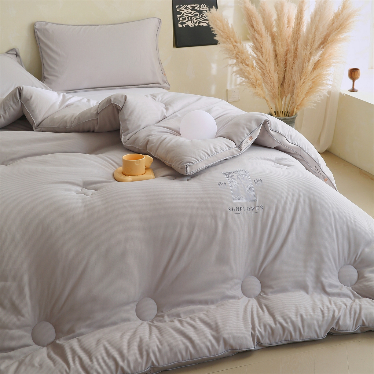 91家纺网 家纺一手货源 找家纺 宝士康家纺 2025新品10A抗菌立体向阳春秋被/冬被/被芯/跨境/外贸-金阙朝岚 金阙朝岚-灰色