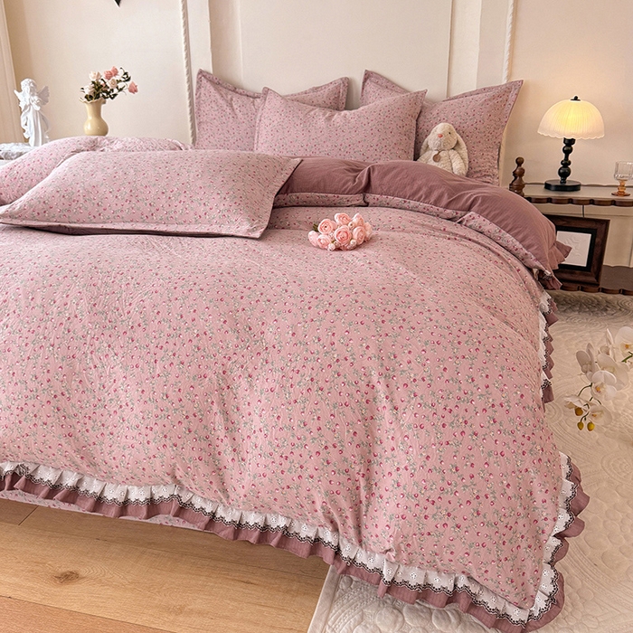 91家纺网 家纺一手货源 找家纺 韩约家纺 2025秋冬加厚1双层刺绣花边床单款棉麻四件套 樱樱季