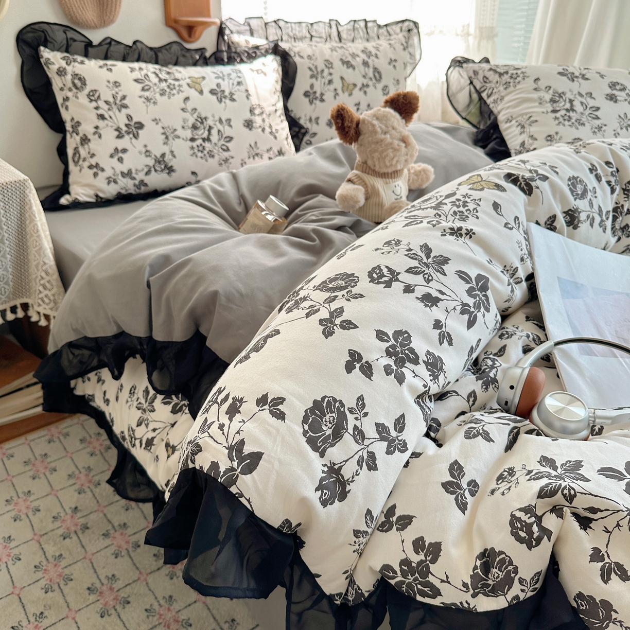 雅居纺家纺 2025新款全棉纯棉赫本风磨毛蕾丝花边四件套-风格一 蝴蝶花语