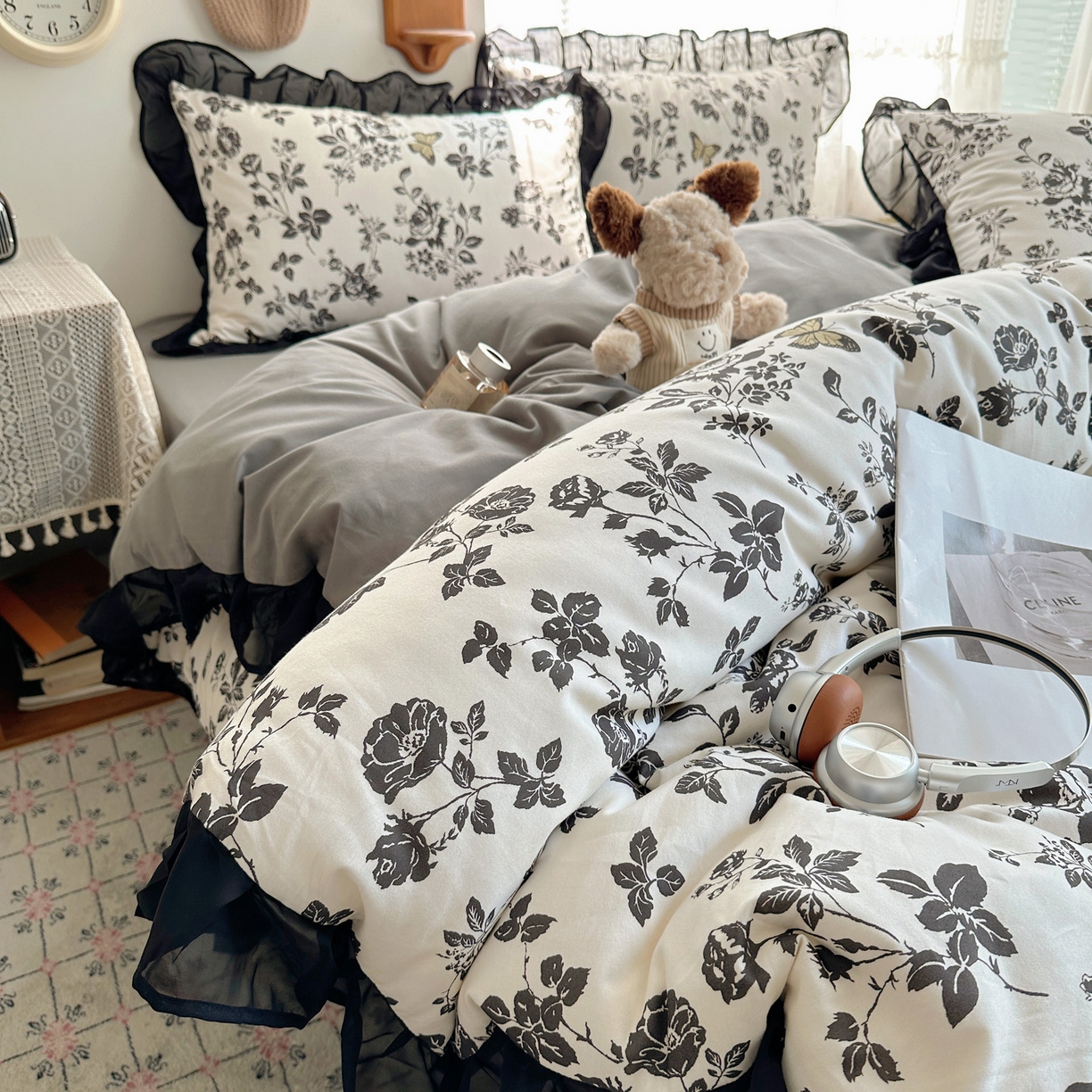 91家纺网 家纺一手货源 找家纺 雅居纺家纺 2025新款全棉纯棉赫本风磨毛蕾丝花边四件套-风格一 蝴蝶花语