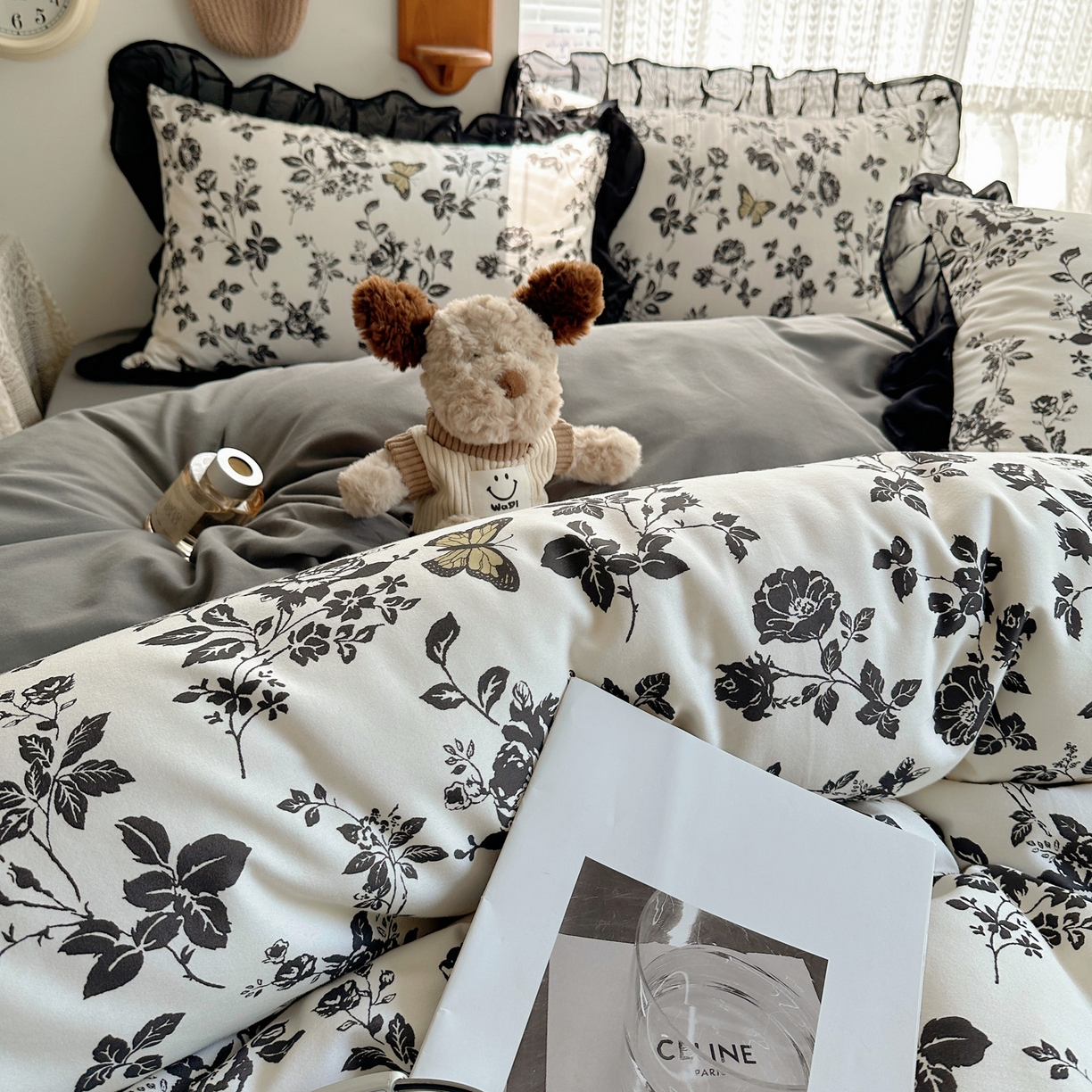 91家纺网 家纺一手货源 找家纺 雅居纺家纺 2025新款全棉纯棉赫本风磨毛蕾丝花边四件套-风格一 蝴蝶花语