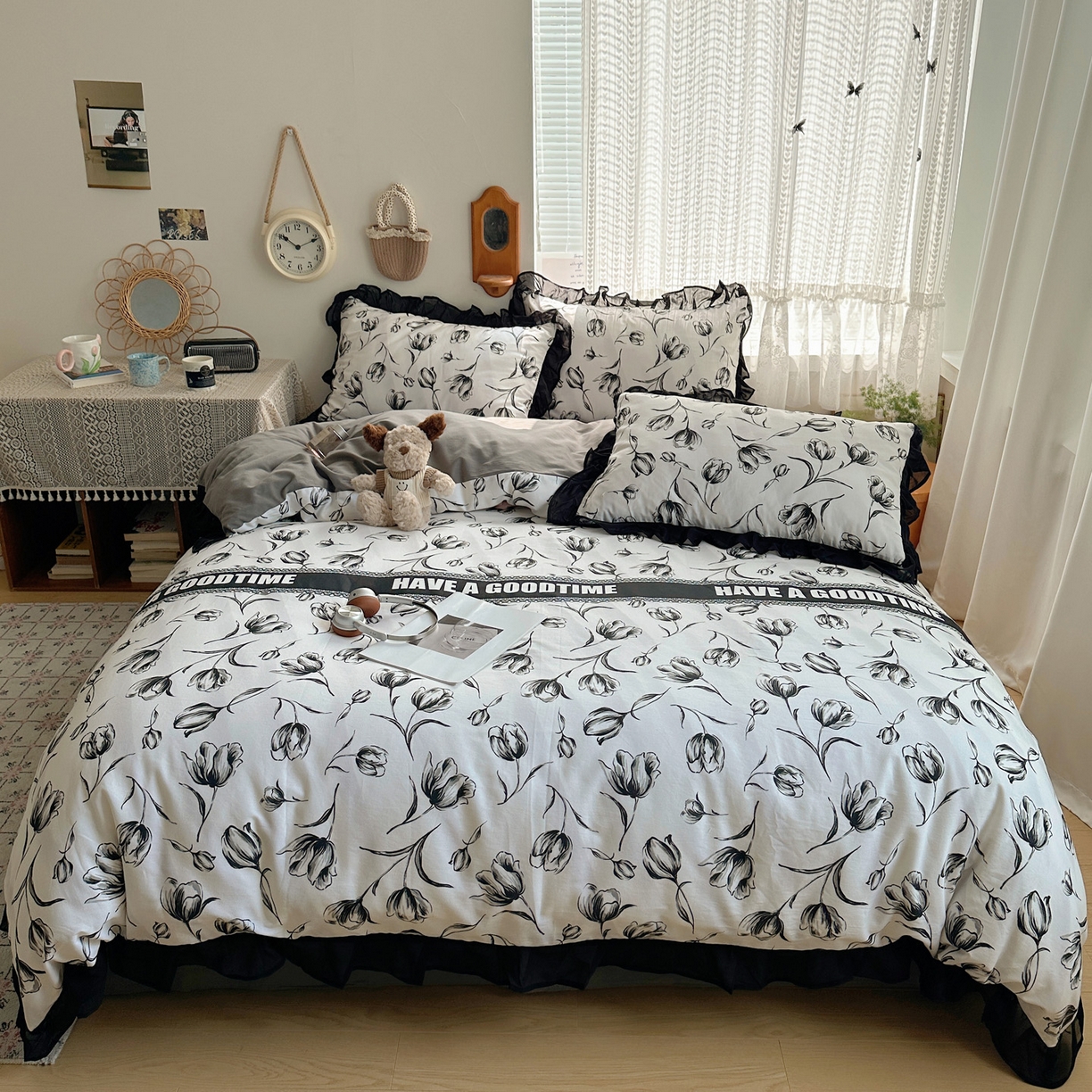 91家纺网 家纺一手货源 找家纺 雅居纺家纺 2025新款全棉纯棉赫本风磨毛蕾丝花边四件套-风格一 梦幻郁金香