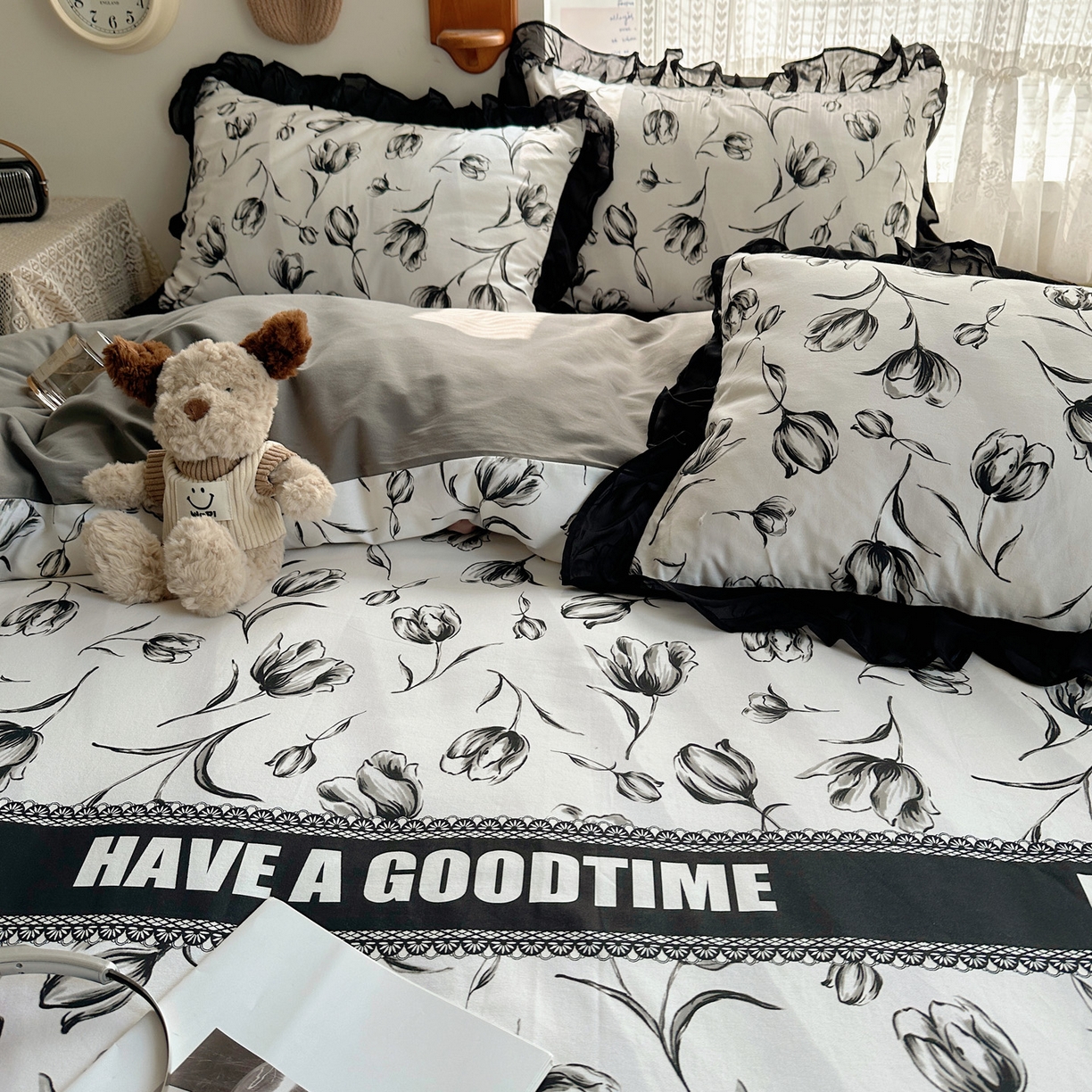 91家纺网 家纺一手货源 找家纺 雅居纺家纺 2025新款全棉纯棉赫本风磨毛蕾丝花边四件套-风格一 梦幻郁金香