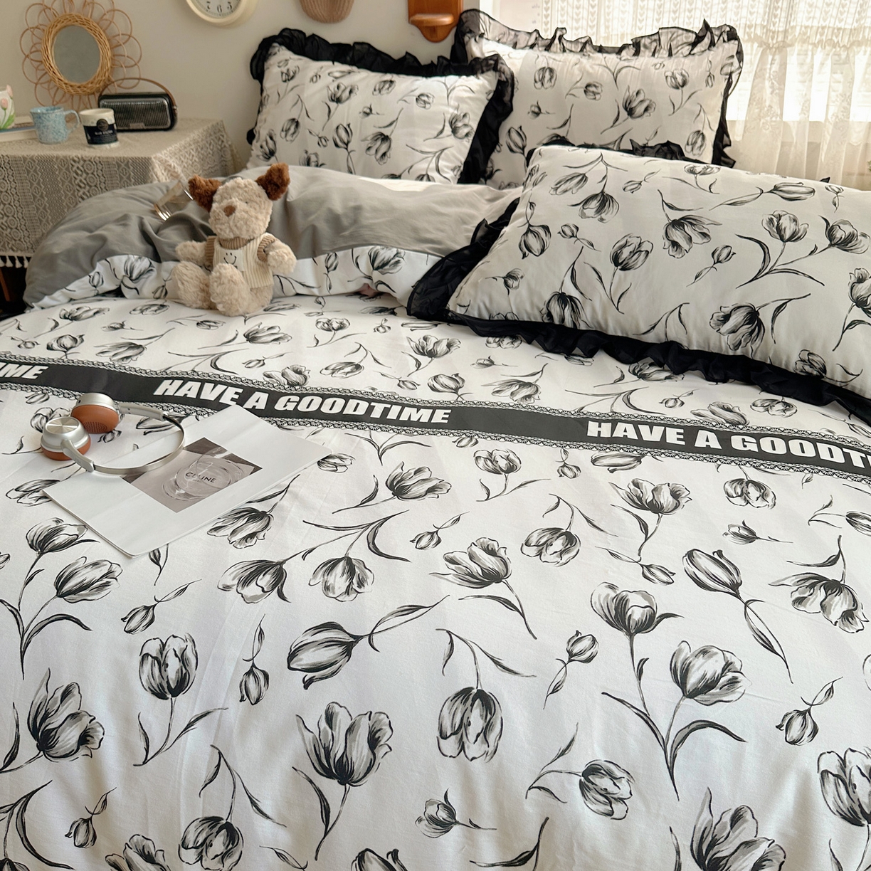 91家纺网 家纺一手货源 找家纺 雅居纺家纺 2025新款全棉纯棉赫本风磨毛蕾丝花边四件套-风格一 梦幻郁金香