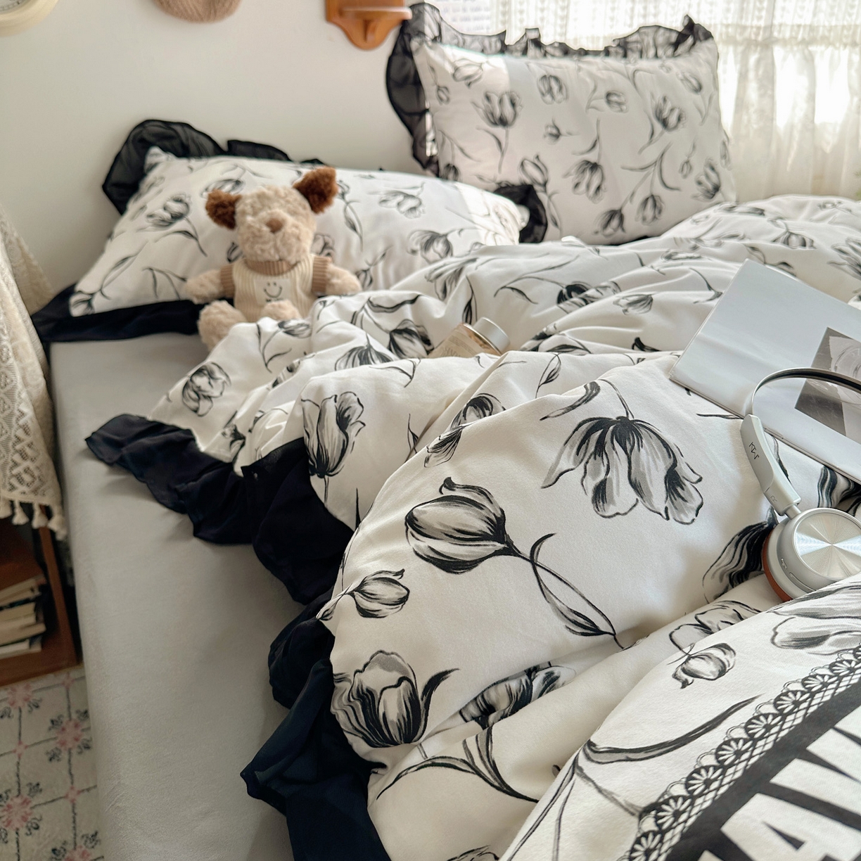 91家纺网 家纺一手货源 找家纺 雅居纺家纺 2025新款全棉纯棉赫本风磨毛蕾丝花边四件套-风格一 梦幻郁金香