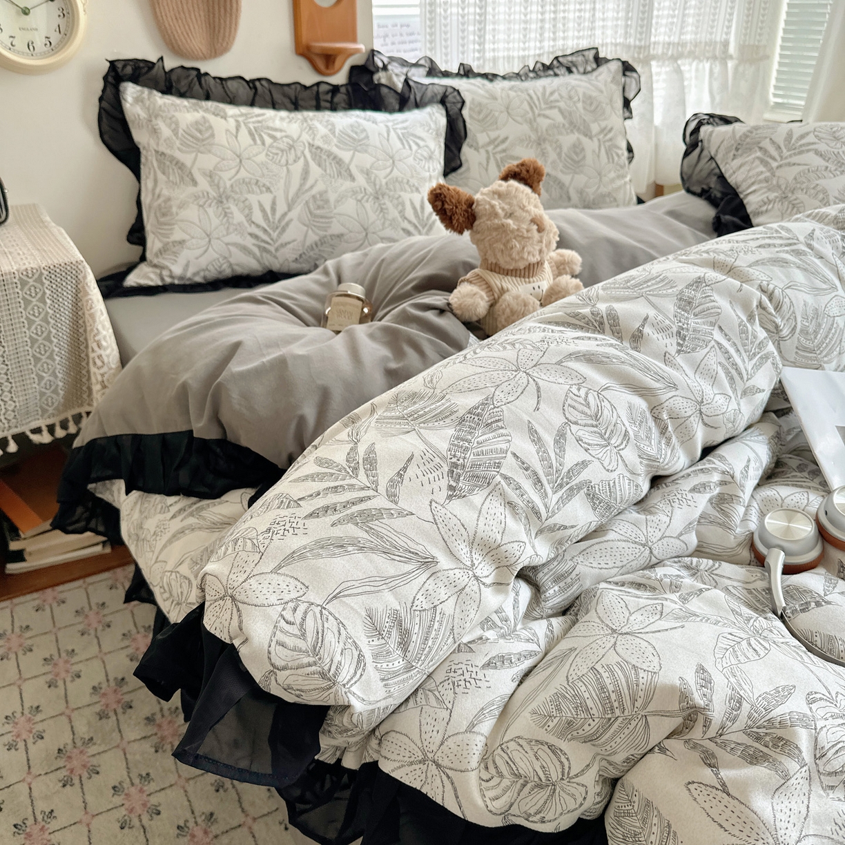 91家纺网 家纺一手货源 找家纺 雅居纺家纺 2025新款全棉纯棉赫本风磨毛蕾丝花边四件套-风格一 叶叶情怀