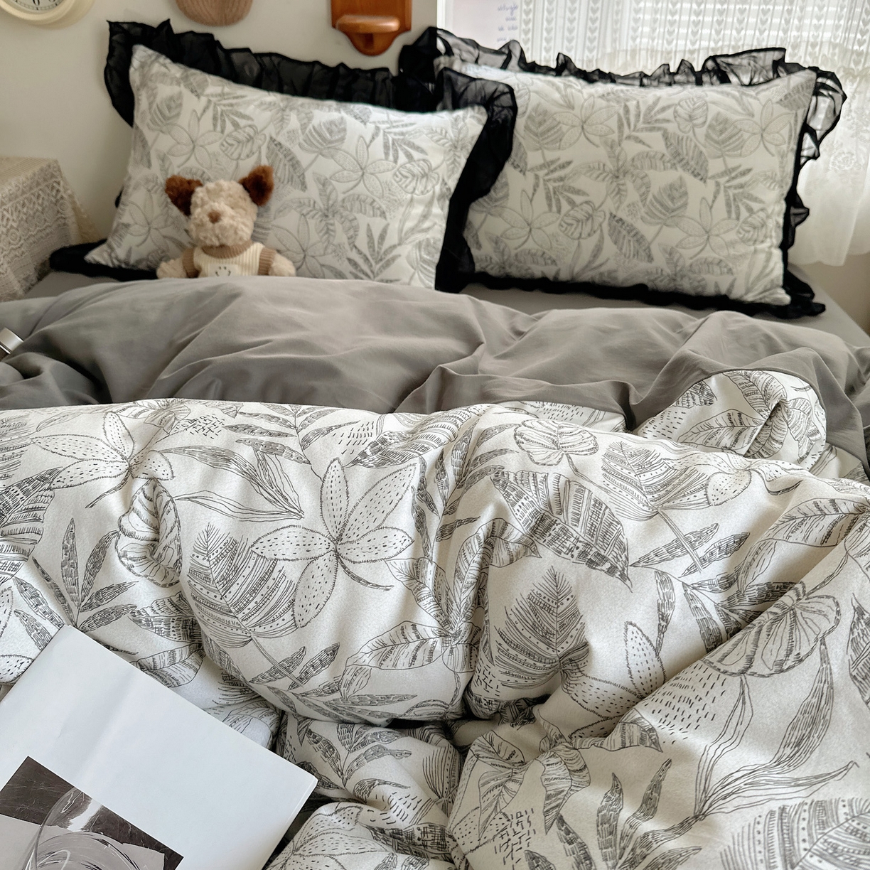 91家纺网 家纺一手货源 找家纺 雅居纺家纺 2025新款全棉纯棉赫本风磨毛蕾丝花边四件套-风格一 叶叶情怀