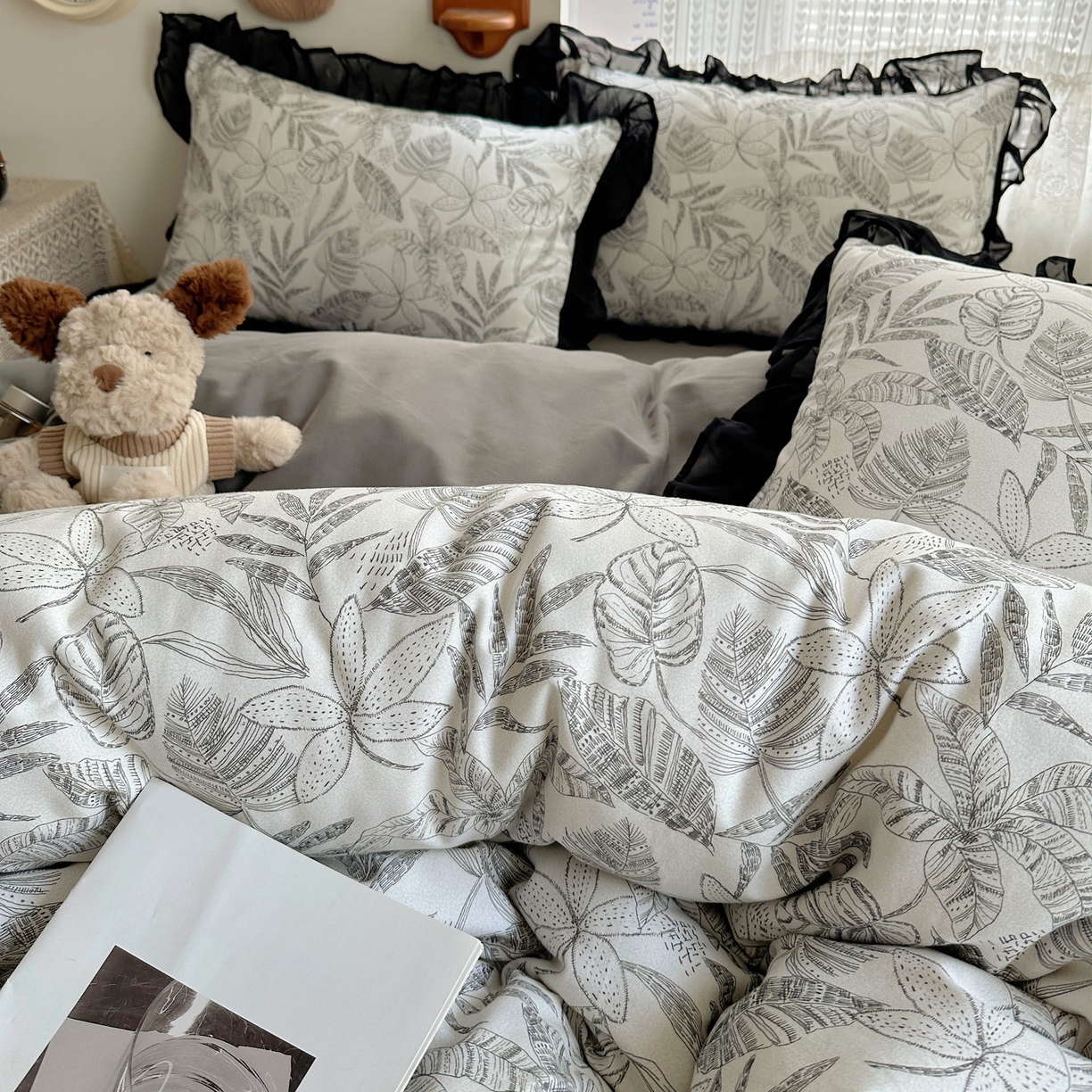 91家纺网 家纺一手货源 找家纺 雅居纺家纺 2025新款全棉纯棉赫本风磨毛蕾丝花边四件套-风格一 叶叶情怀