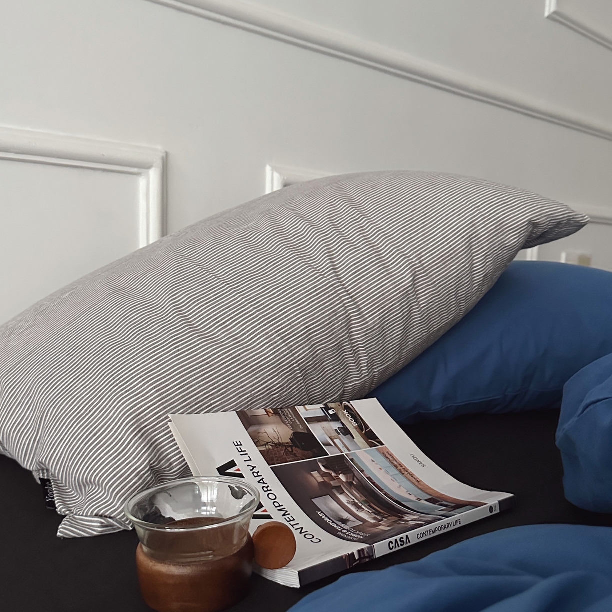 91家纺网 家纺一手货源 找家纺 柚可家居 2025新款40支色织水洗棉四件套-深海秘境第二组 深海秘境（枕套细灰条纹+黑色）