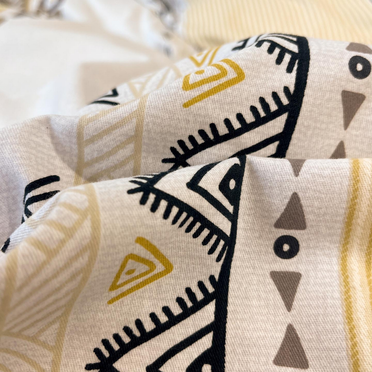 91家纺网 家纺一手货源 找家纺 涵宸家纺 2025新款加厚全棉磨毛印花四件套--罗马系列 场景二 D西尔