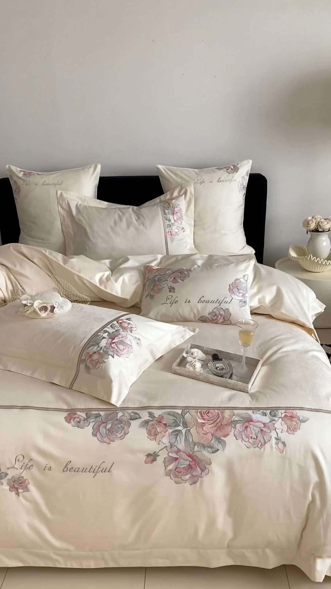 91家纺网 家纺一手货源 找家纺 （总）初拾 2025新款100s全棉纯棉小法式刺绣四件套-杜乐丽花园