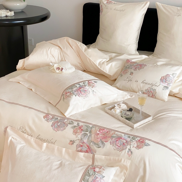 91家纺网 家纺一手货源 找家纺 （总）初拾 2025新款100s全棉纯棉小法式刺绣四件套-杜乐丽花园