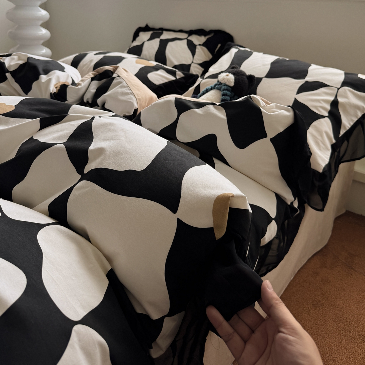 91家纺网 家纺一手货源 找家纺 雅居纺家纺 2025新款全棉纯棉赫本风磨毛蕾丝花边四件套-风格二 宝格丽-灰