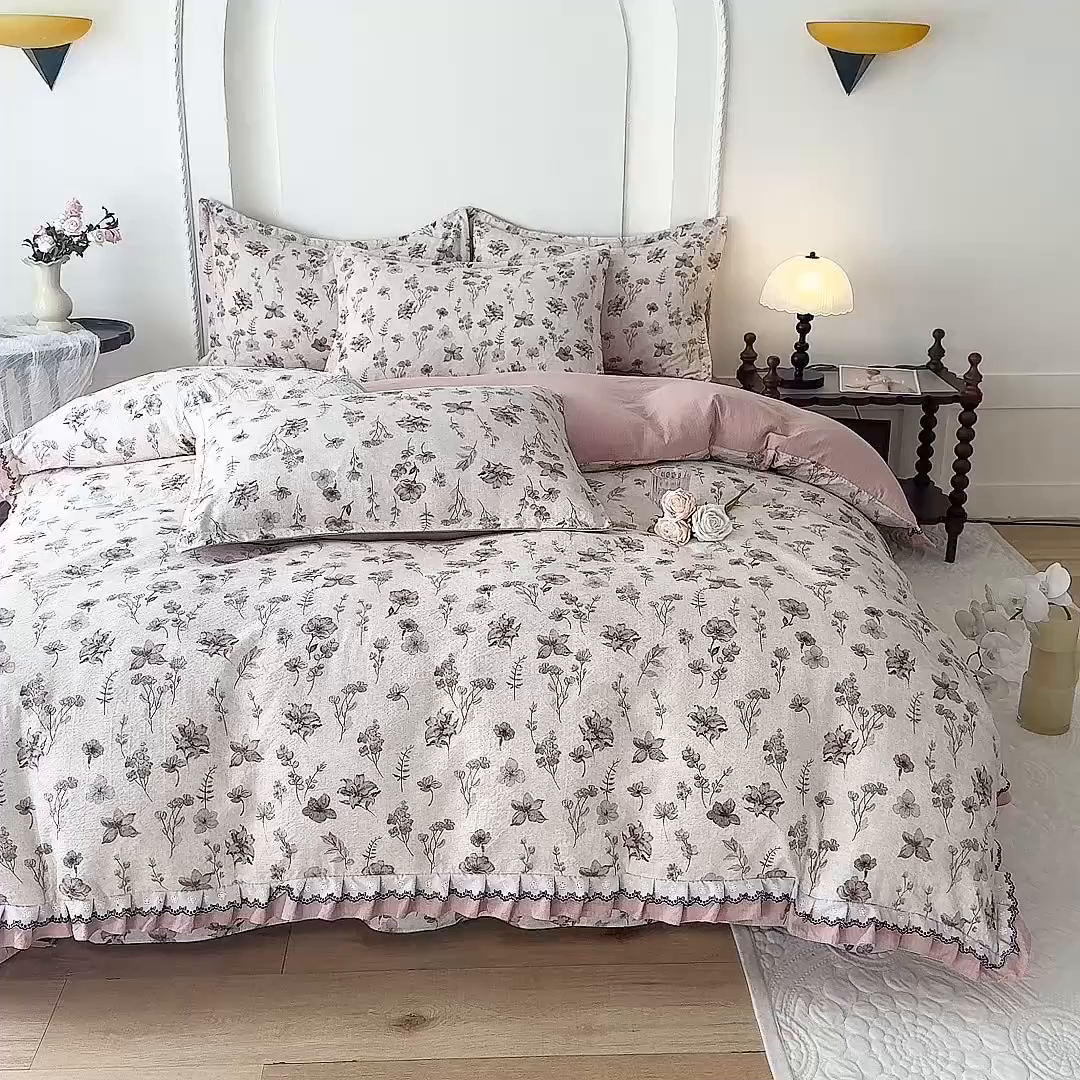 91家纺网 家纺一手货源 找家纺 韩约家纺 2025秋冬加厚1双层刺绣花边床单款棉麻四件套 云絮