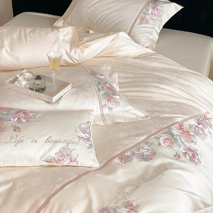 91家纺网 家纺一手货源 找家纺 初拾 2025新款100s全棉纯棉小法式刺绣四件套-杜乐丽花园 杜乐丽花园-奶昔白