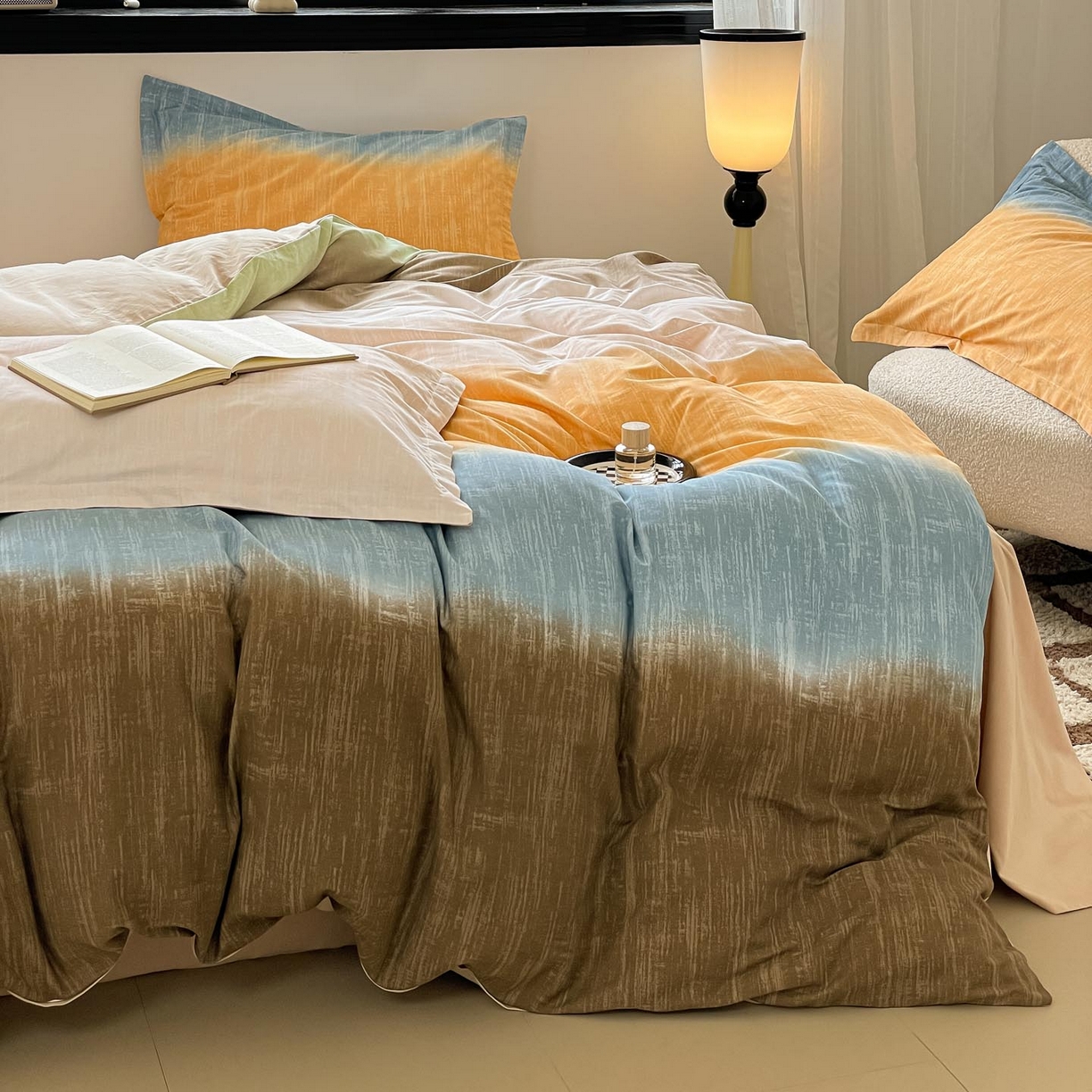 91家纺网 家纺一手货源 找家纺 涵宸家纺 2025新款加厚全棉磨毛印花四件套--罗马系列 场景二 D妙染