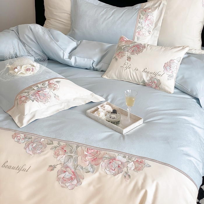 91家纺网 家纺一手货源 找家纺 初拾 2025新款100s全棉纯棉小法式刺绣四件套-杜乐丽花园 杜乐丽花园-晴天蓝