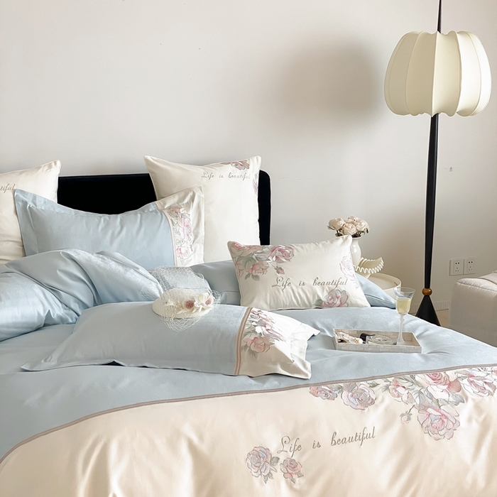 91家纺网 家纺一手货源 找家纺 初拾 2025新款100s全棉纯棉小法式刺绣四件套-杜乐丽花园 杜乐丽花园-晴天蓝