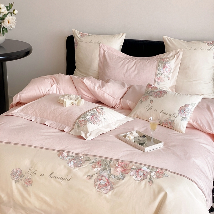 91家纺网 家纺一手货源 找家纺 初拾 2025新款100s全棉纯棉小法式刺绣四件套-杜乐丽花园 杜乐丽花园-邂逅粉