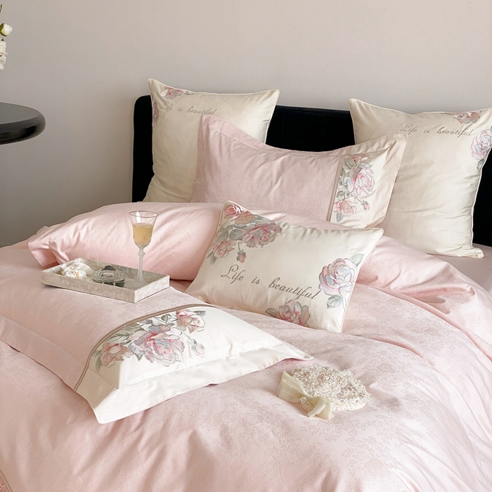 91家纺网 家纺一手货源 找家纺 初拾 2025新款100s全棉纯棉小法式刺绣四件套-杜乐丽花园 杜乐丽花园-邂逅粉