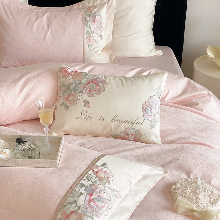 91家纺网 家纺一手货源 找家纺 初拾 2025新款100s全棉纯棉小法式刺绣四件套-杜乐丽花园 杜乐丽花园-邂逅粉