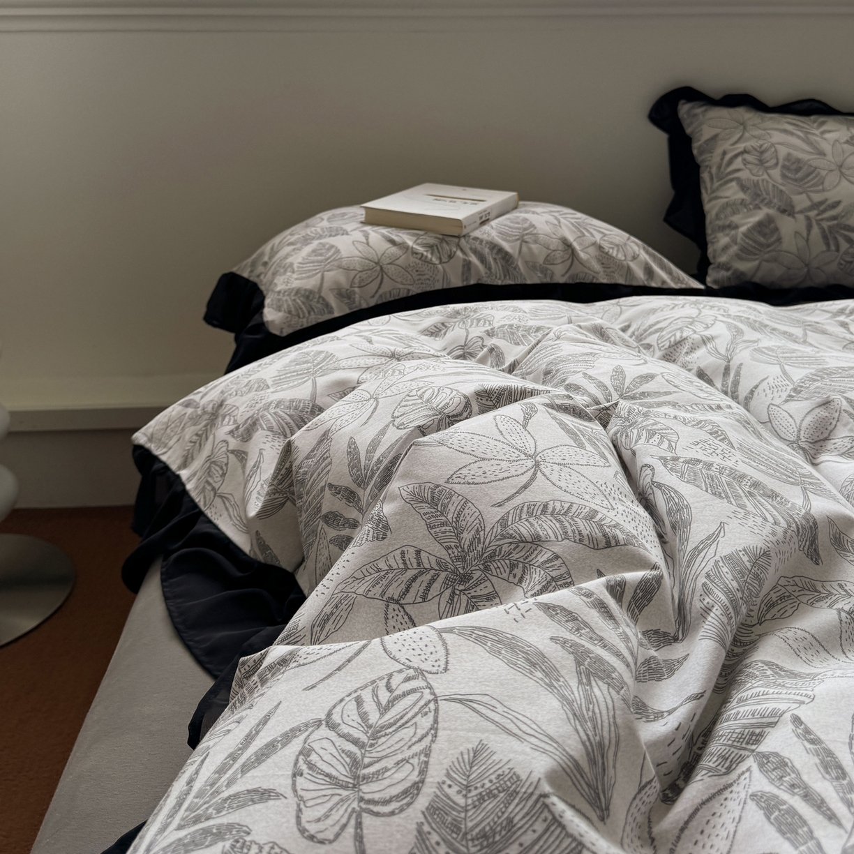 91家纺网 家纺一手货源 找家纺 雅居纺家纺 2025新款全棉纯棉赫本风磨毛蕾丝花边四件套-风格二 叶叶情怀