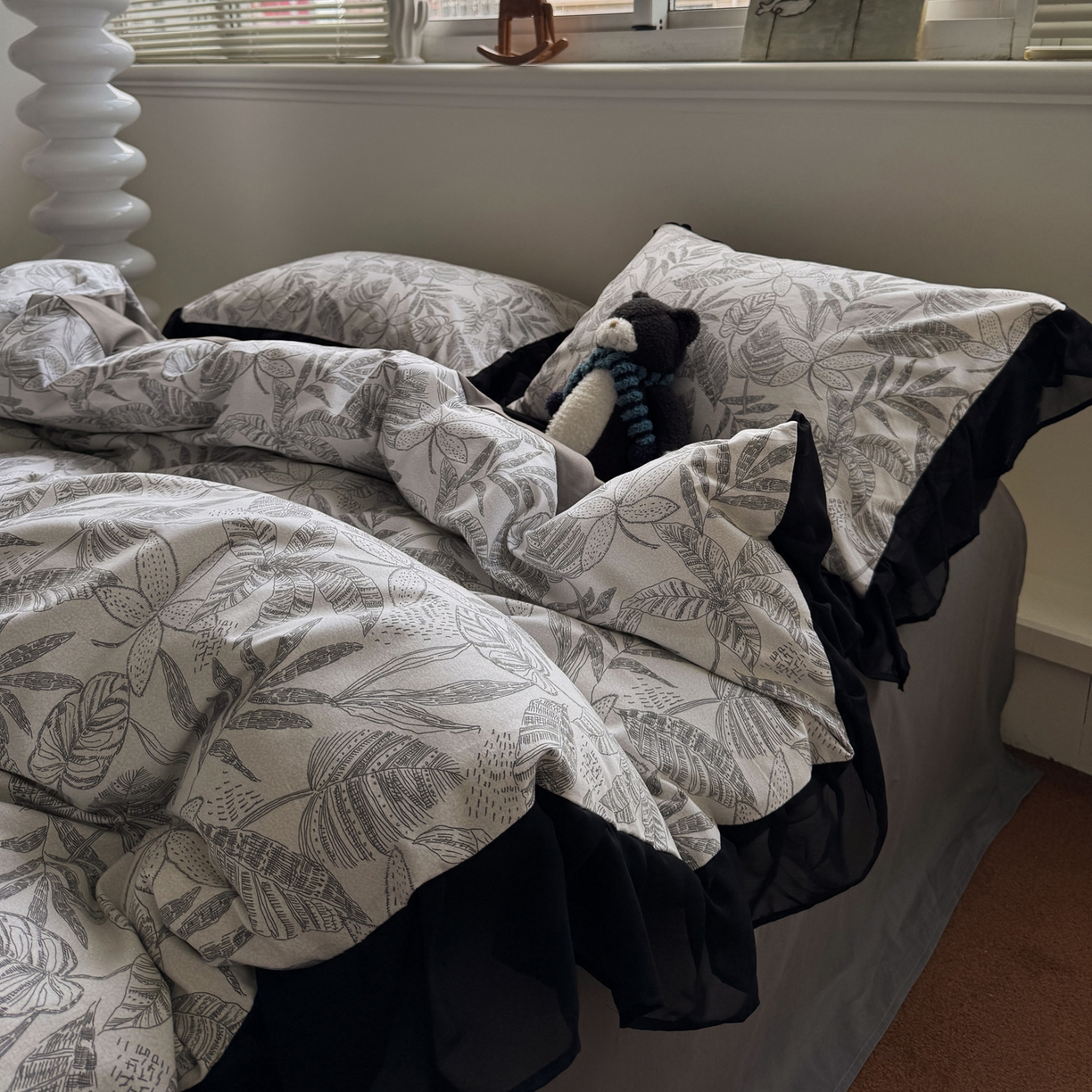 91家纺网 家纺一手货源 找家纺 雅居纺家纺 2025新款全棉纯棉赫本风磨毛蕾丝花边四件套-风格二 叶叶情怀