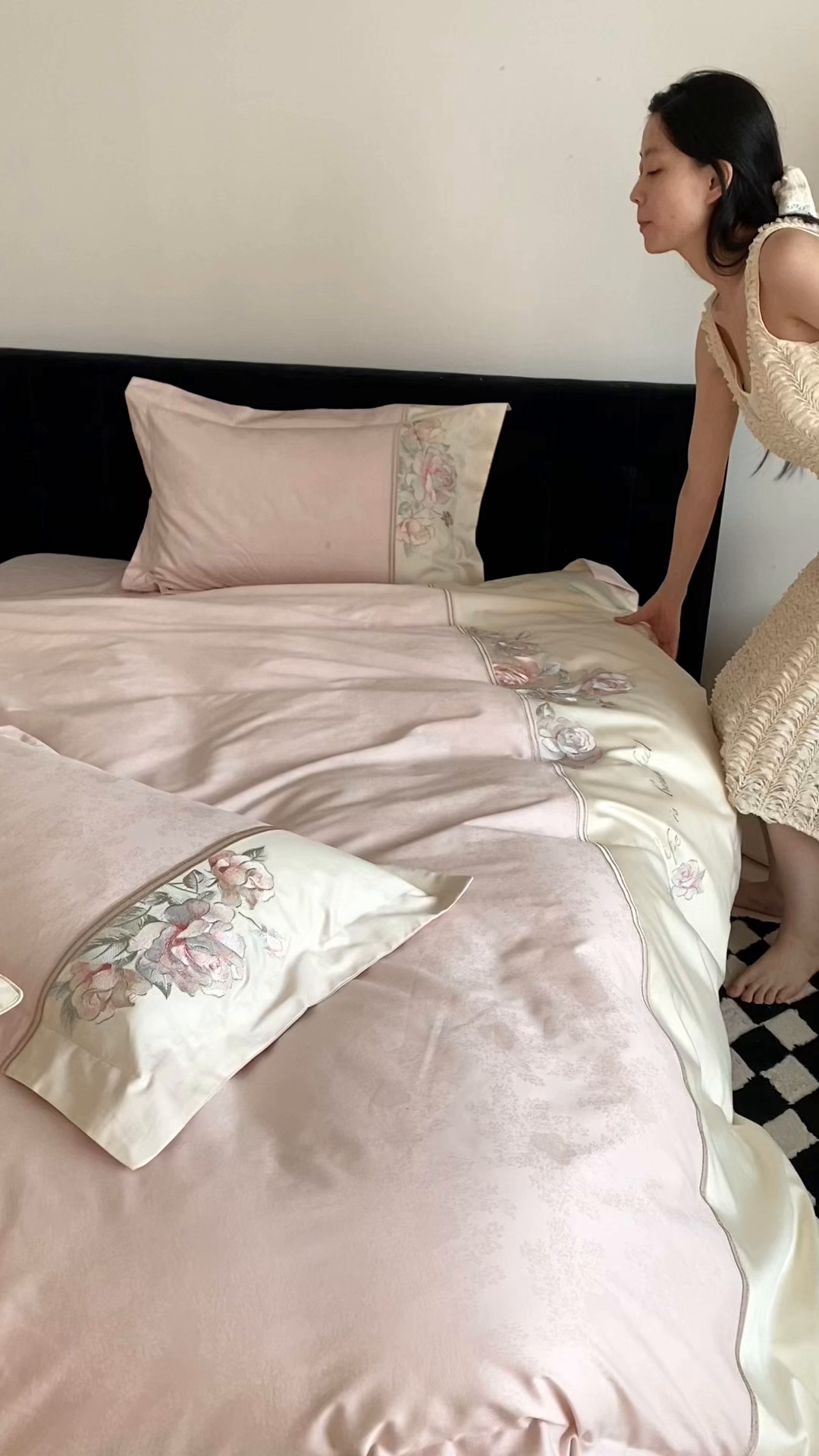 91家纺网 家纺一手货源 找家纺 初拾 2025新款100s全棉纯棉小法式刺绣四件套-杜乐丽花园 杜乐丽花园-邂逅粉