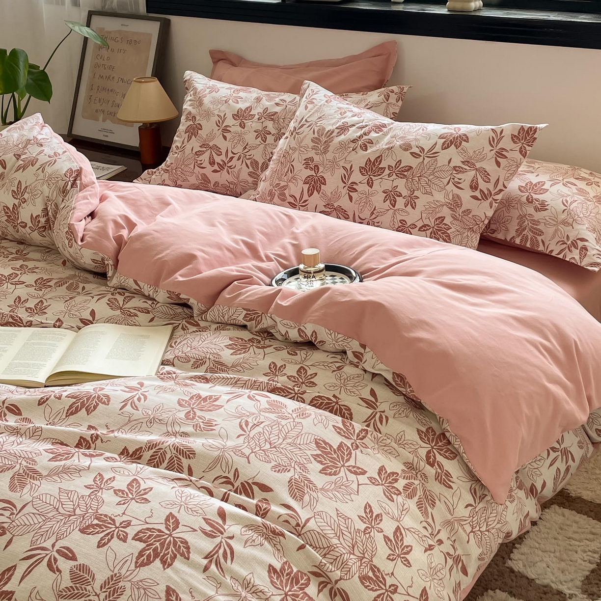 91家纺网 家纺一手货源 找家纺 涵宸家纺 2025新款加厚全棉磨毛印花四件套--罗马系列 场景二 F初春