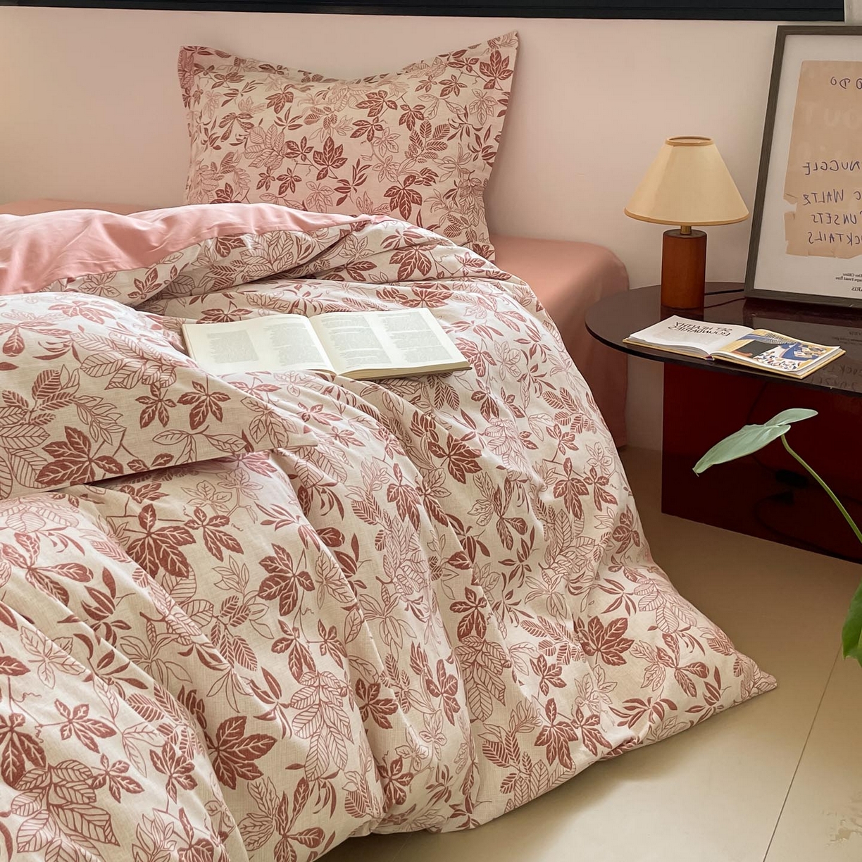 91家纺网 家纺一手货源 找家纺 涵宸家纺 2025新款加厚全棉磨毛印花四件套--罗马系列 场景二 F初春