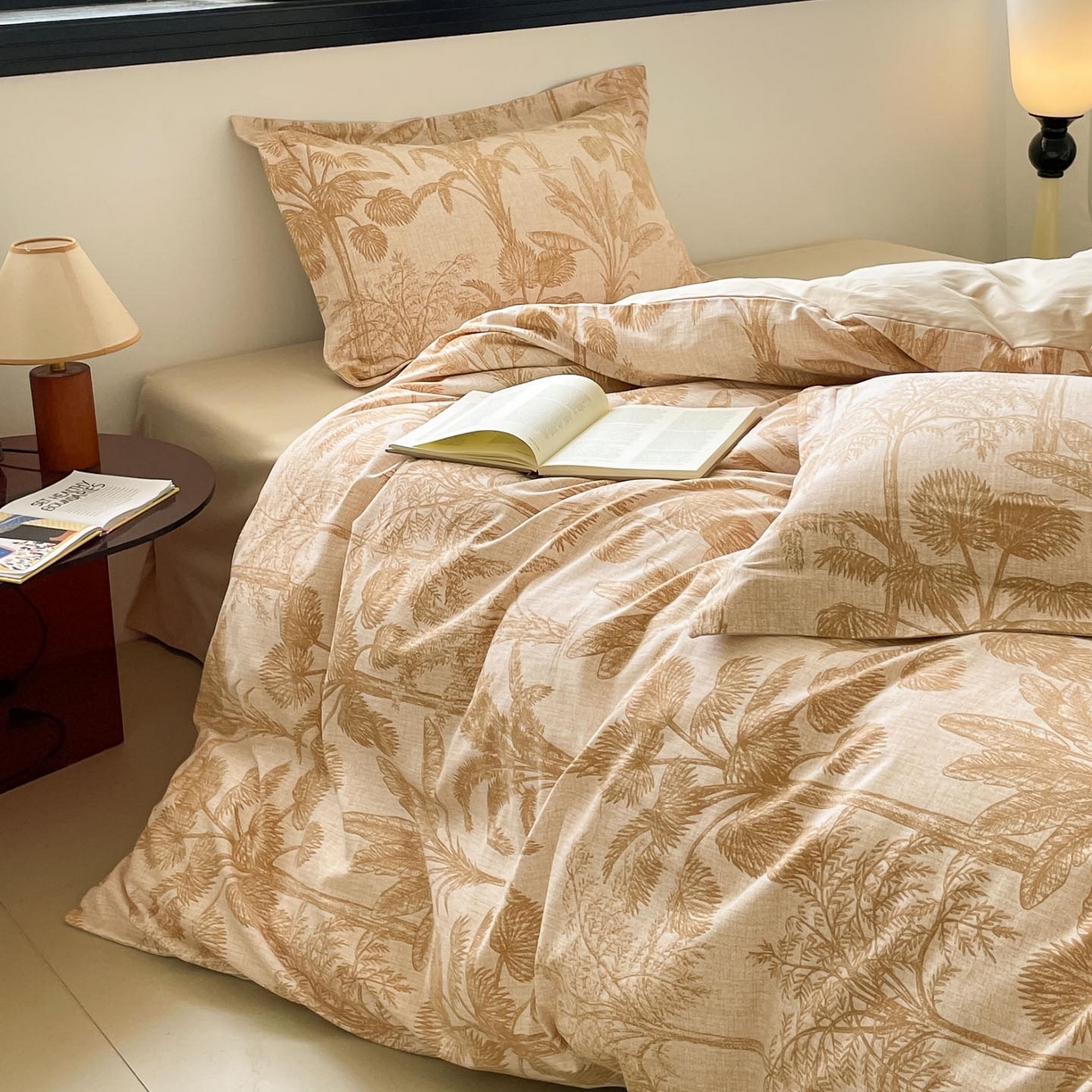 91家纺网 家纺一手货源 找家纺 涵宸家纺 2025新款加厚全棉磨毛印花四件套--罗马系列 场景二 F春序