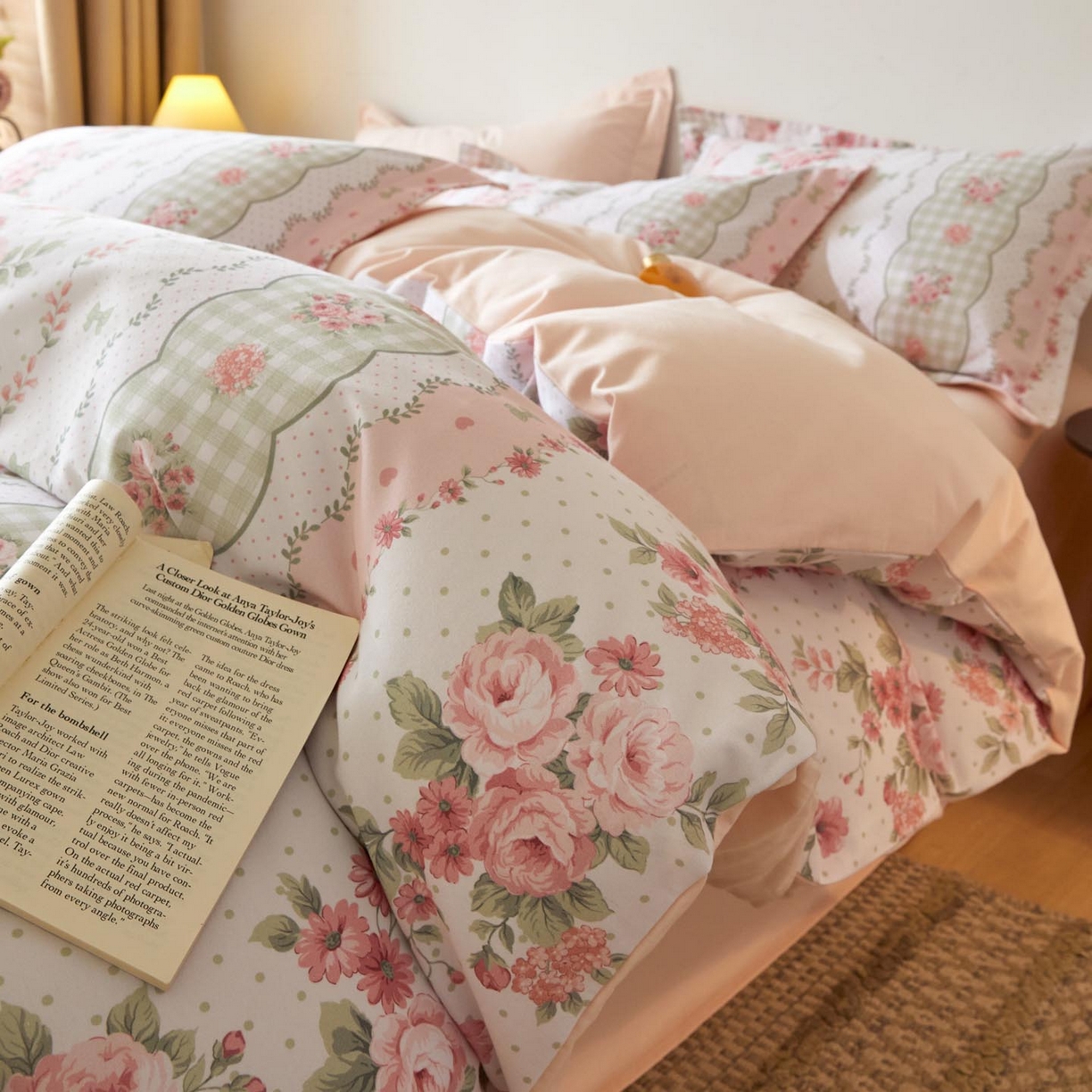 91家纺网 家纺一手货源 找家纺 涵宸家纺 2025新款加厚全棉磨毛印花四件套--罗马系列 场景二 F多萝西