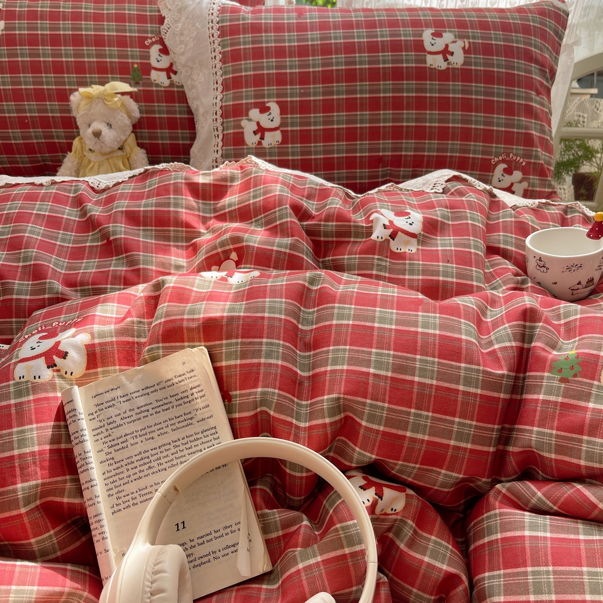 91家纺网 家纺一手货源 找家纺 雅居纺家纺 2025新款全棉纯棉韩版花边磨毛四件套 花边红色小狗