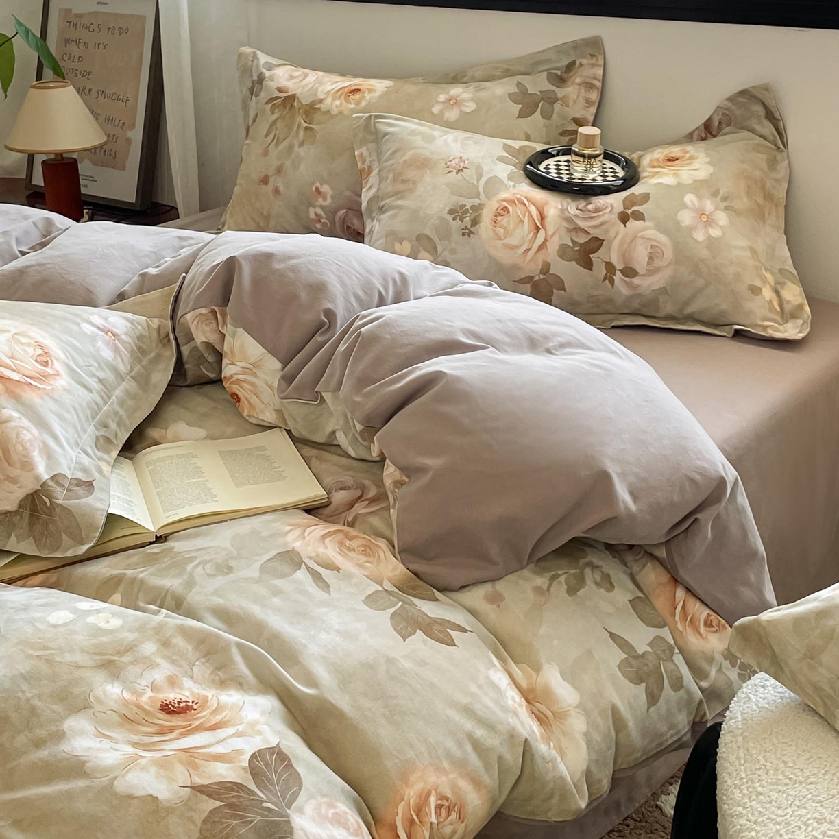 涵宸家纺 2025新款加厚全棉磨毛印花四件套--罗马系列 场景二 F花倾