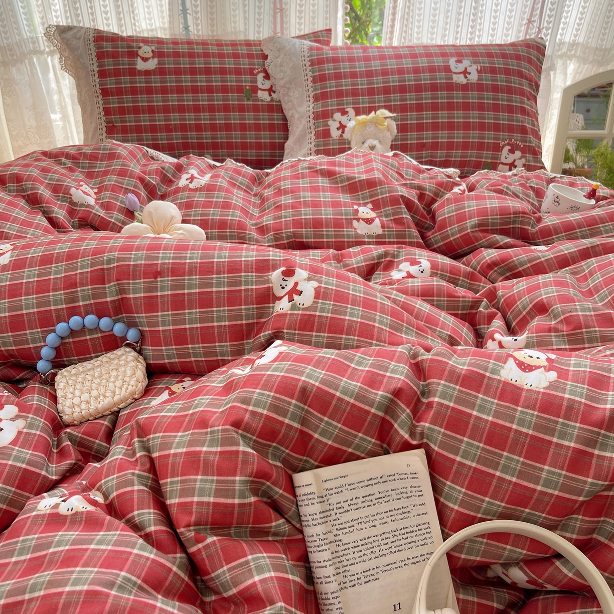 91家纺网 家纺一手货源 找家纺 雅居纺家纺 2025新款全棉纯棉韩版花边磨毛四件套 花边红色小狗