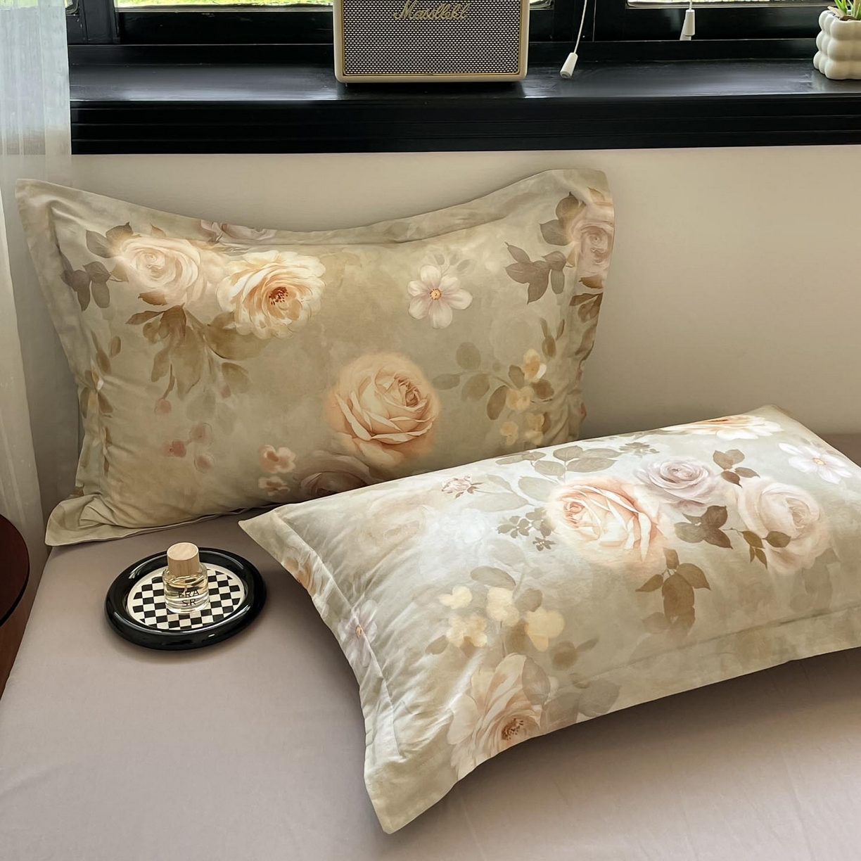 91家纺网 家纺一手货源 找家纺 涵宸家纺 2025新款加厚全棉磨毛印花四件套--罗马系列 场景二 F花倾