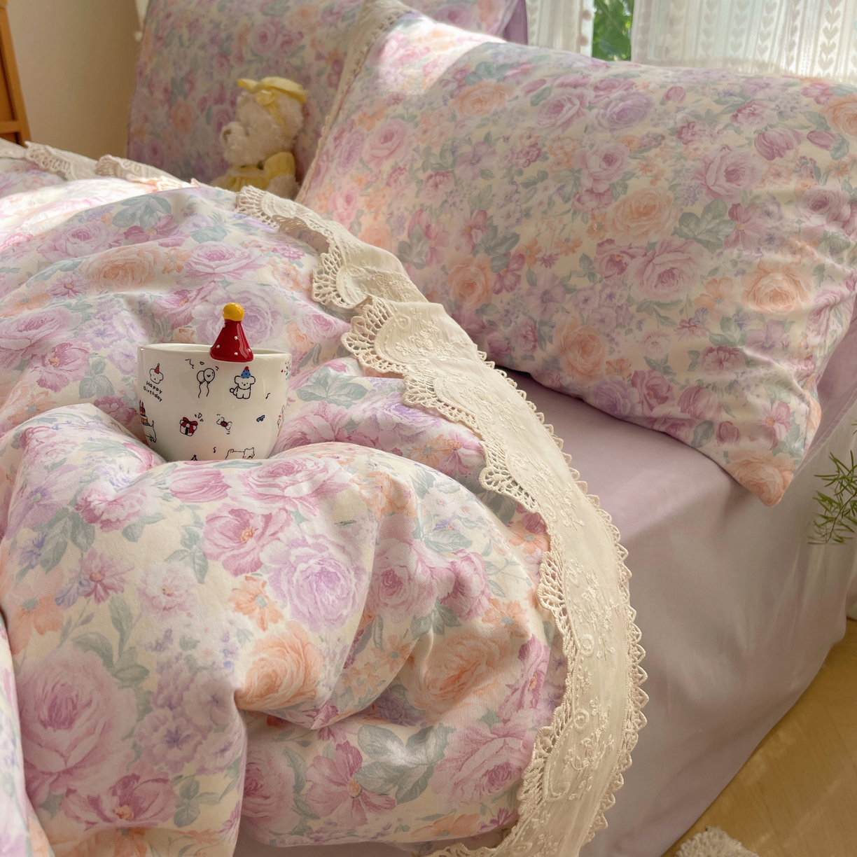 91家纺网 家纺一手货源 找家纺 雅居纺家纺 2025新款全棉纯棉韩版花边磨毛四件套 花边紫色花语