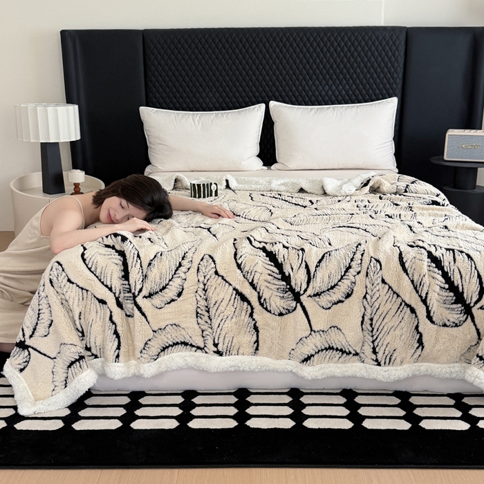 91家纺网 家纺一手货源 找家纺 （总）丹本家纺 2025新款双层阳离子叶子提花塔芙绒羊羔绒跨境双层毛毯盖毯毯子